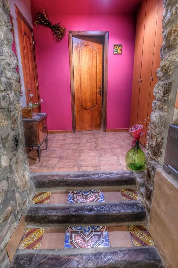 Casa Vacanze Fondaco Di Scillato Scillato  Экстерьер фото