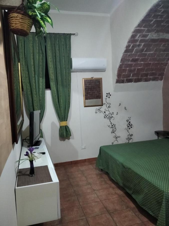 Casa Vacanze Fondaco Di Scillato Scillato  Экстерьер фото